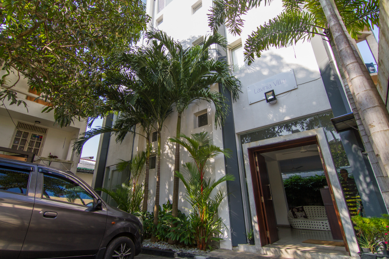 Exterior & Views