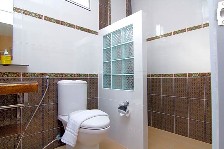 Bathroom 4, Chowdhury Home, Muang Chiang Mai