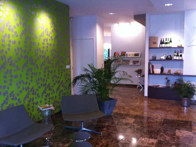 Public Area 2, Hôtel Les Amandiers, Ardèche