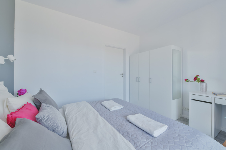 Bedroom 2, P&O Cybernetyki 7, Warsaw