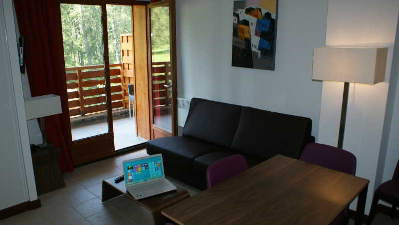 Bedroom 3, Adonis Valberg, Alpes-Maritimes