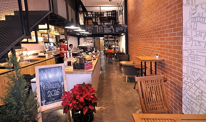 Food & Drinks 5, Case Study Asoke, Wattana