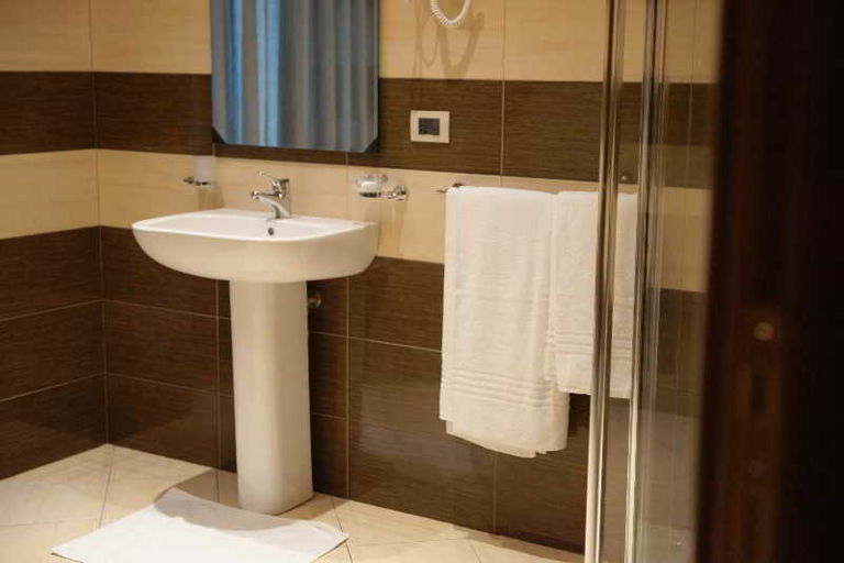 Bathroom, Sofia, Catania