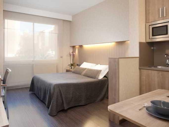 Exterior & Views 2, Aparthotel Silver, Barcelona