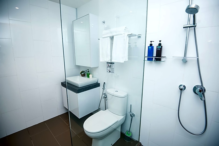 Bathroom 5, KL Bangsar Sentral (EST), Kuala Lumpur