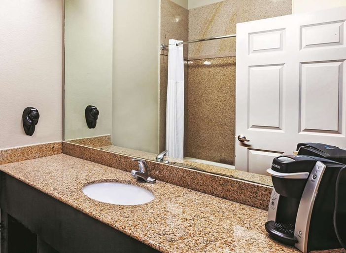 Bathroom 4, La Quinta Inn & Suites Katy, Houston