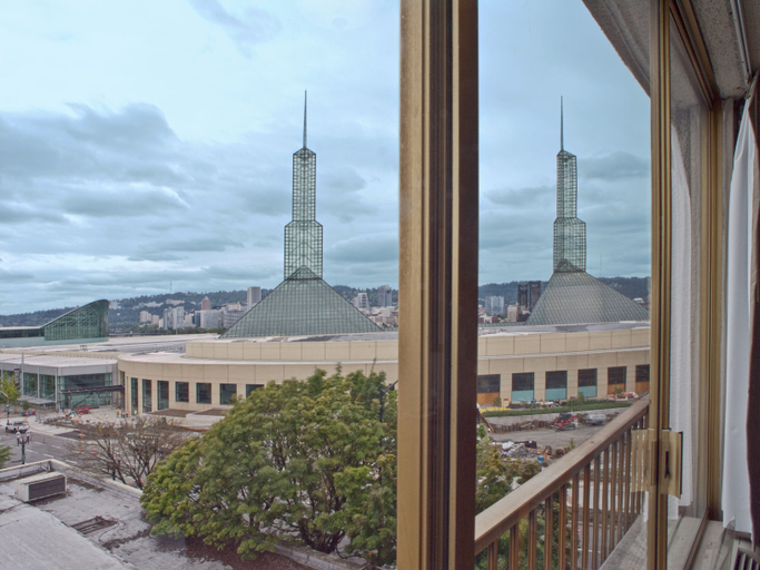 Exterior & Views 5, Inn At The Convention Center, Multnomah