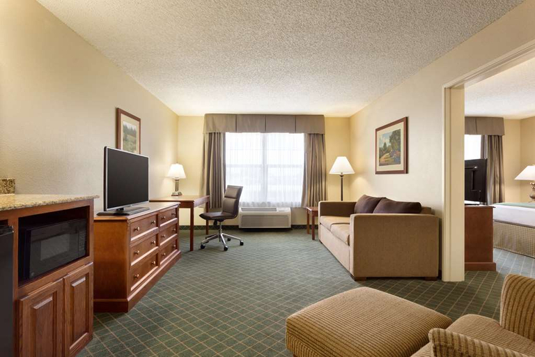 Exterior & Views 2, Country Inn & Suites Boise West, Ada