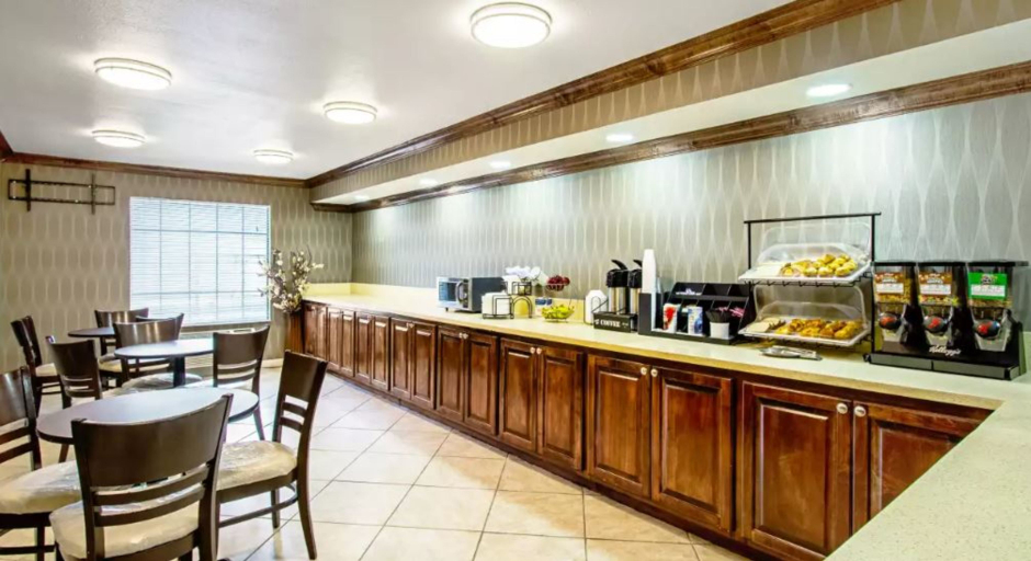 Food & Drinks, Super 8 By Wyndham Jackson Ms, Hinds