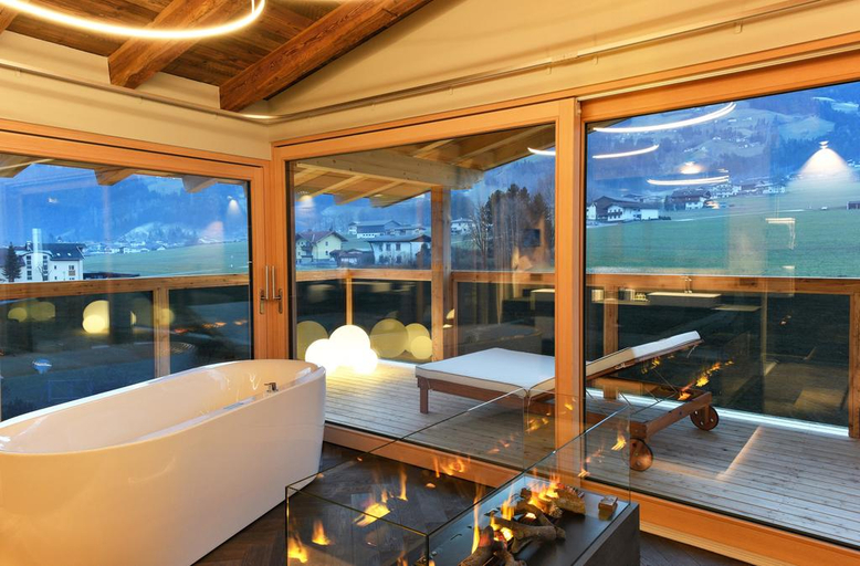 Bedroom 3, Held, Schwaz