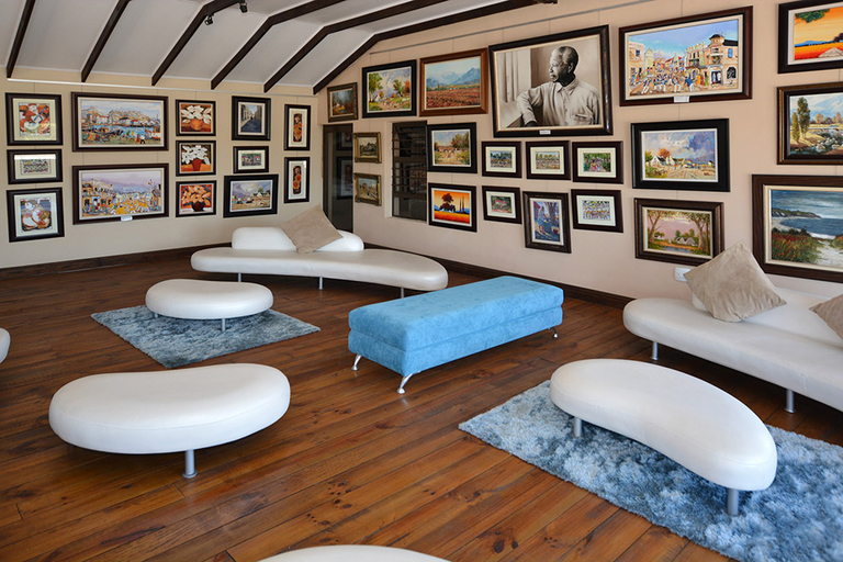 Public Area 2, Balmoral Lodge, City of Cape Town