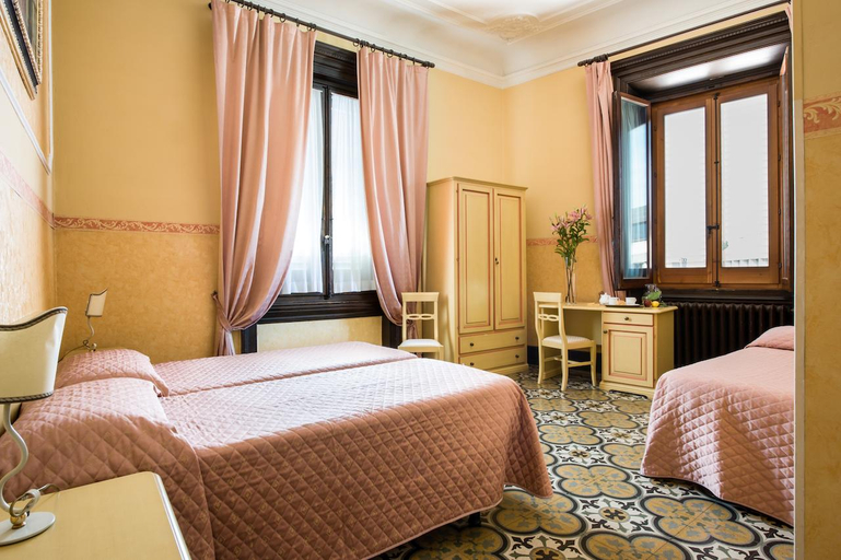 Bedroom 3, Fiorita, Florence