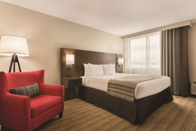 Bedroom 4, Country Inn & Suites by Radisson, Fergus Falls, MN, Otter Tail