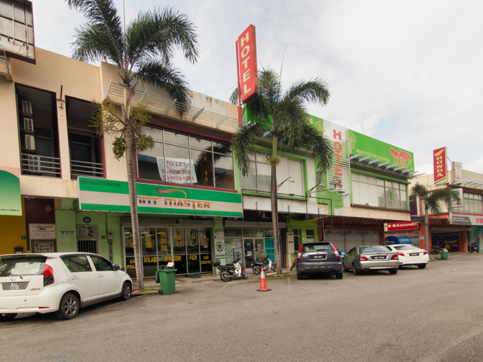 Exterior & Views 2, OYO 479 The Green Hotel, Ampang