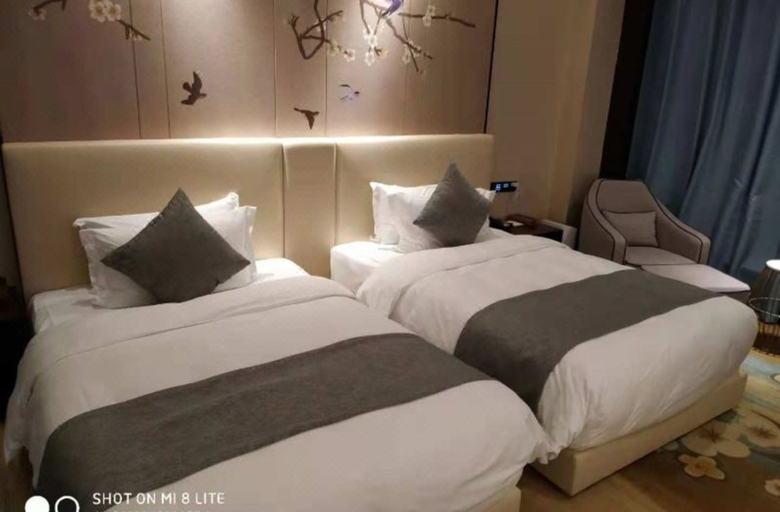 Bedroom 3, Ramada by Wyndham Wuhan Dongxihu, Wuhan