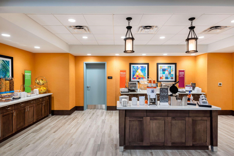 Public Area 2, Hampton Inn Baltimore Bayview Campus, Baltimore