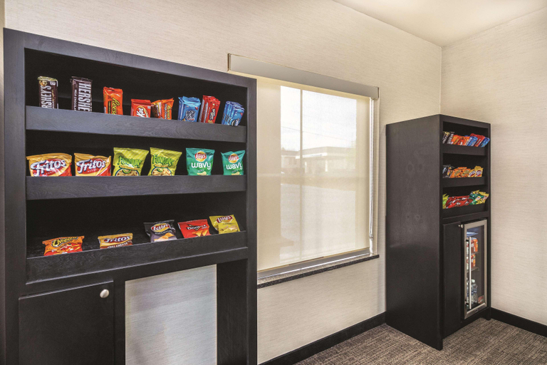 Public Area 2, La Quinta Inn & Suites by Wyndham Rome, Floyd