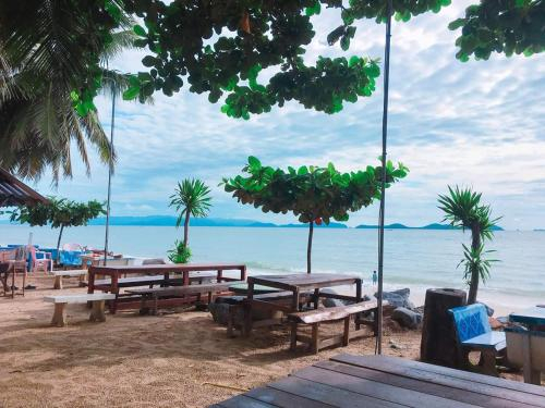 Thongsom Resort, Khanom