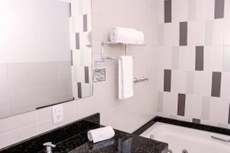 Bathroom, Lazúli Hotel Itatiba, Itatiba