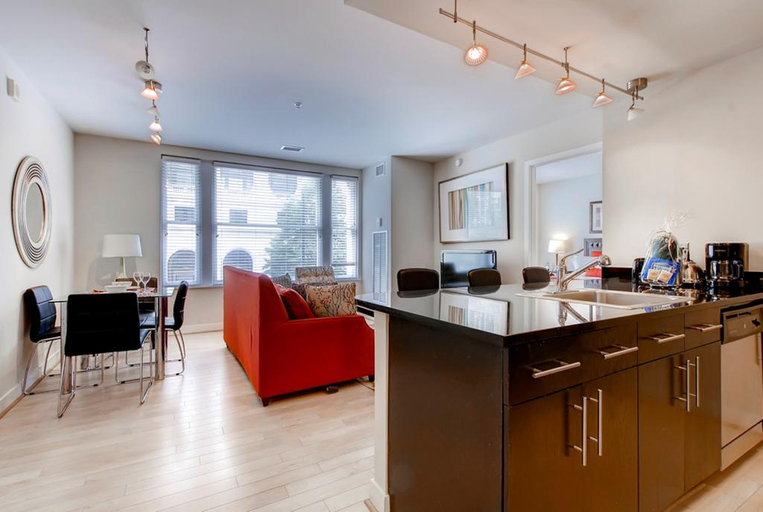 Public Area 3, Global Luxury Suites at The White House, Hudson