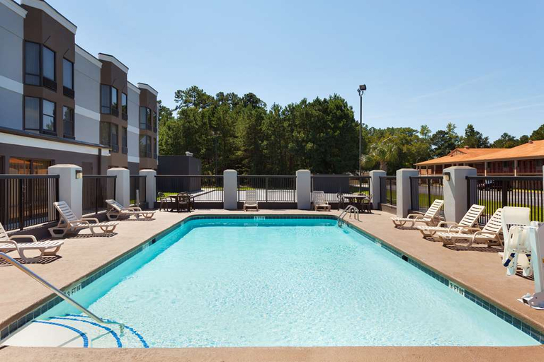 Sport & Beauty 1, Spark By Hilton Florence North I-95, Sc, Florence