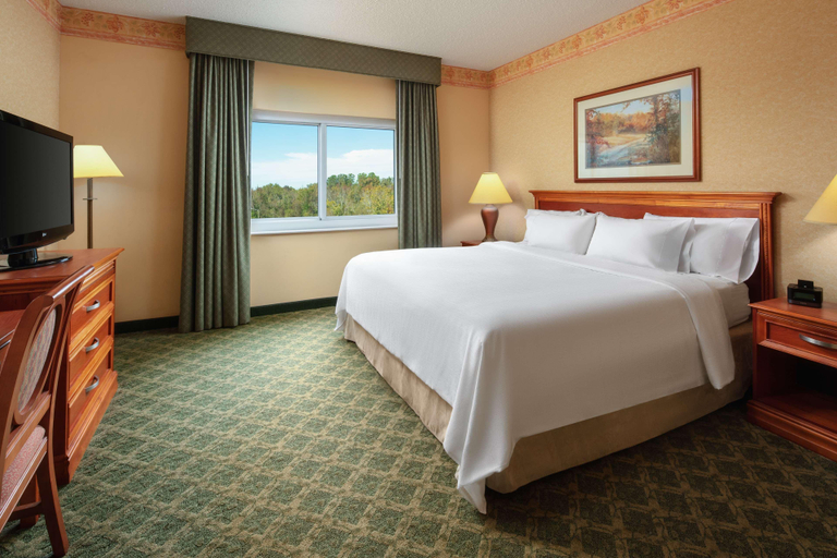 Bedroom 3, Embassy Suites Nrth Charleston - Airport/Hotel , Charleston