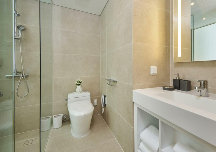 Bathroom 5, Naksan Beach Hotel, Yangyang