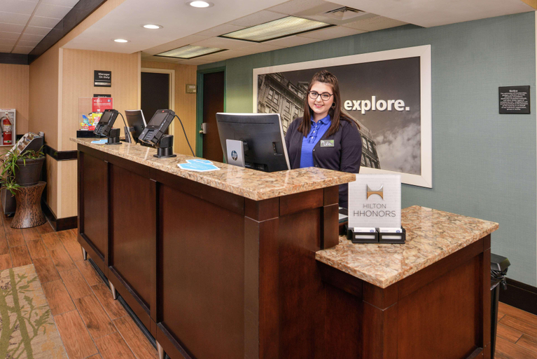 Public Area 2, Hampton Inn Staunton, Augusta
