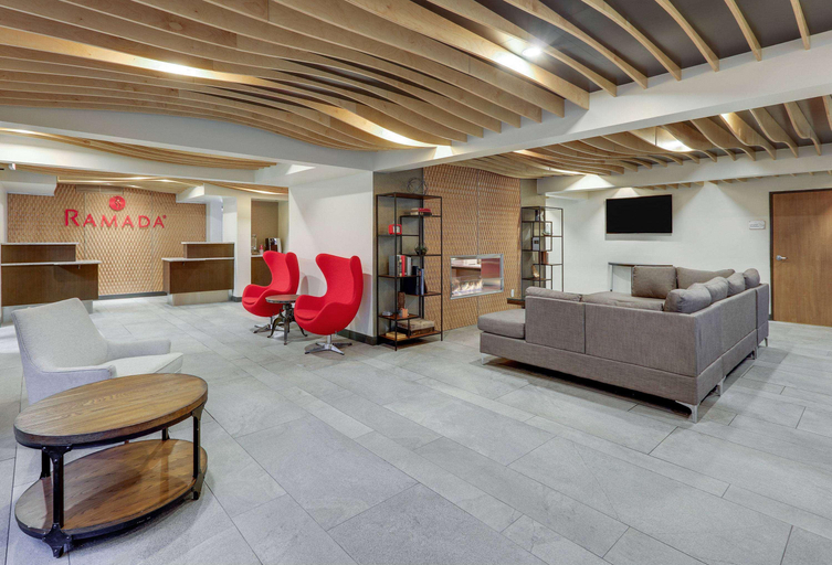 Public Area 2, Ramada by Wyndham Austin South, Travis
