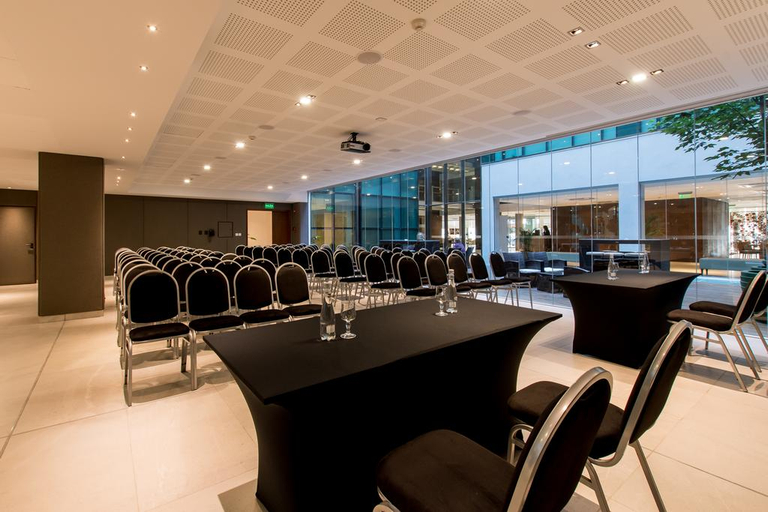 Business Facilities 3, Casero 248 Hotel, Capital