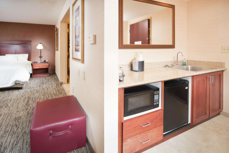 Bedroom 3, Hampton Inn & Suites Greensburg, Decatur
