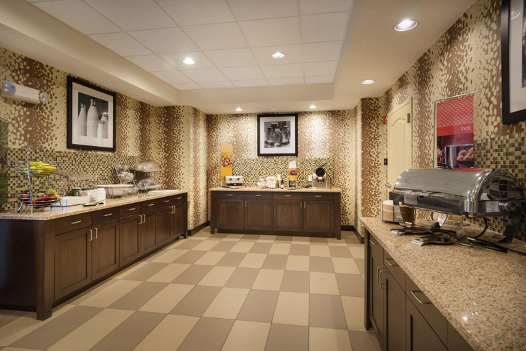 Public Area 2, Hampton Inn Dover, Strafford