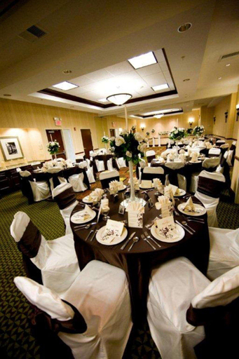 Food & Drinks 5, Hilton Garden Inn Winchester, Winchester