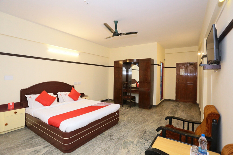 OYO 15837 Hotel Rvee's Regency, Thrissur