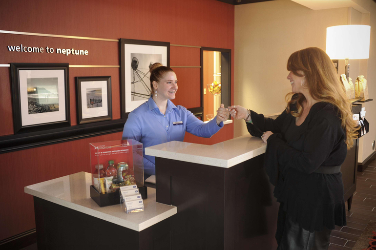 Public Area 2, Hampton Inn Neptune/Wall, Monmouth