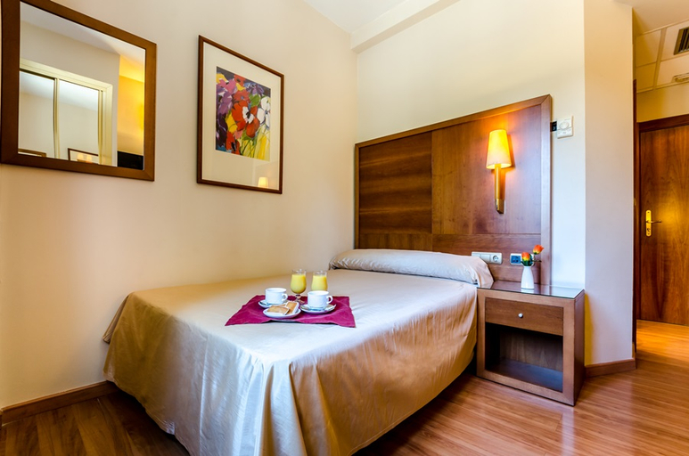 Bedroom 3, Saylu, Granada