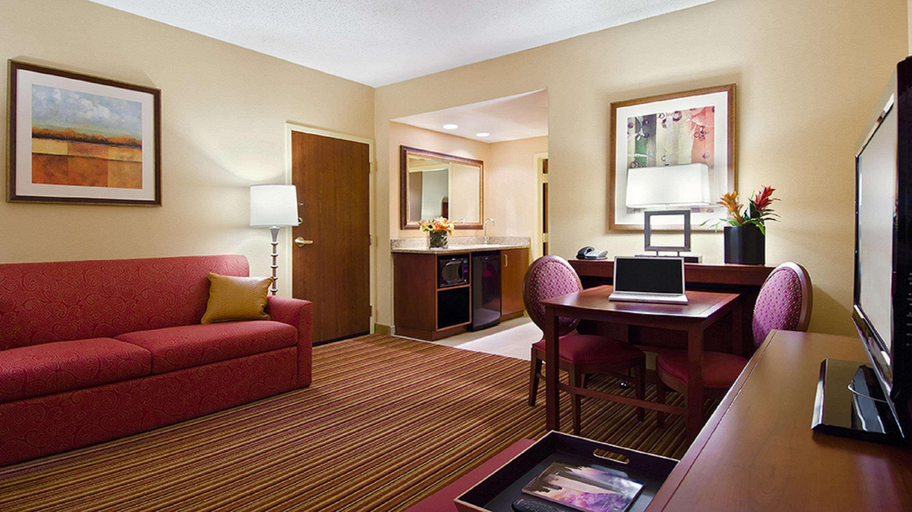 Bedroom 4, Embassy Suites Murfreesboro - Hotel & Confer., Rutherford