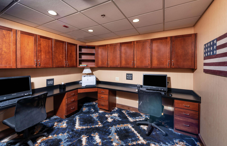 Public Area 2, Hampton Inn Fall River/Westport, Bristol