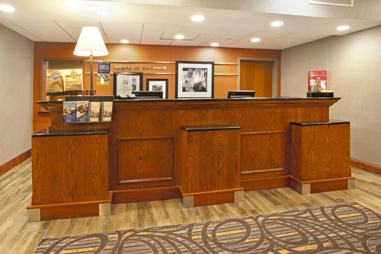 Public Area 2, Hampton Inn & Suites Fort Worth-West-I-30, Fort Worth