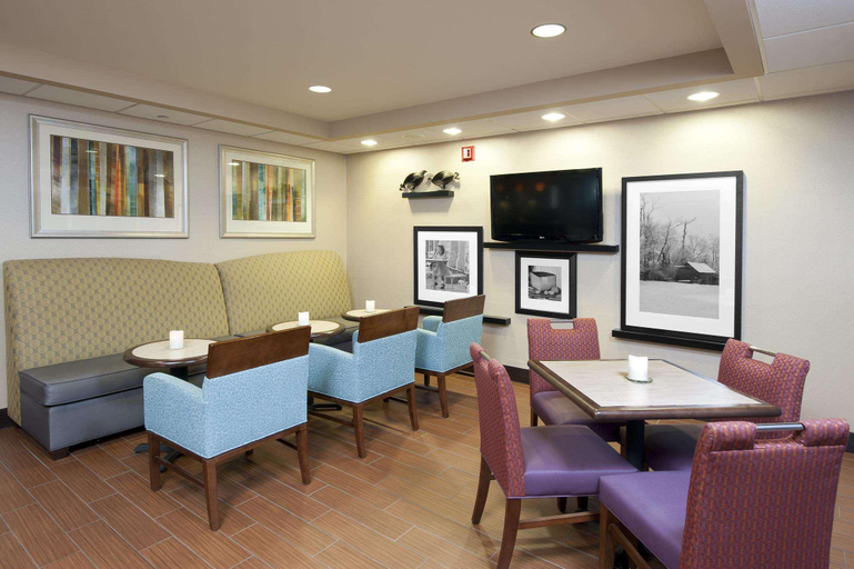 Public Area 3, Hampton Inn Janesville, Rock