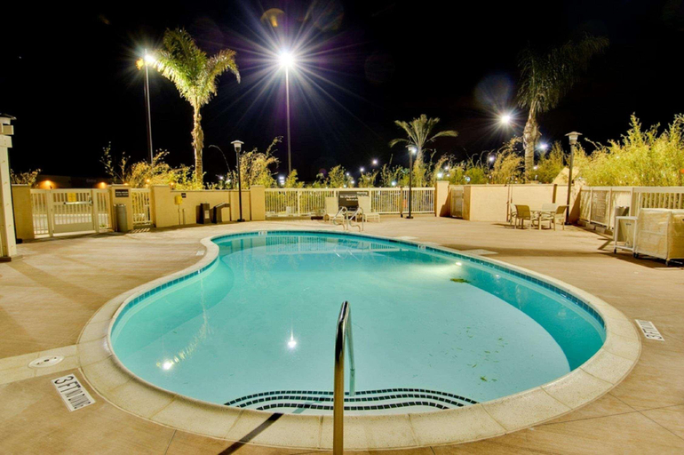 Sport & Beauty 2, Hampton Inn & Suites Moreno Valley, Riverside