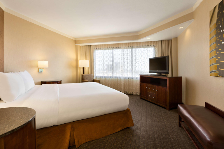 Bedroom 3, Embassy Suites by Hilton Austin Downtown South Con, Travis