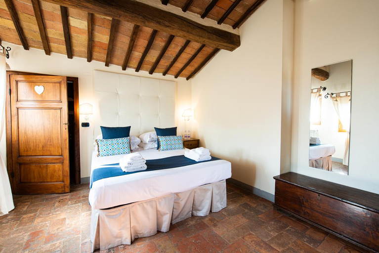 Bedroom 3, B&B Borgo Medievale San Quirico d'Orcia, Siena