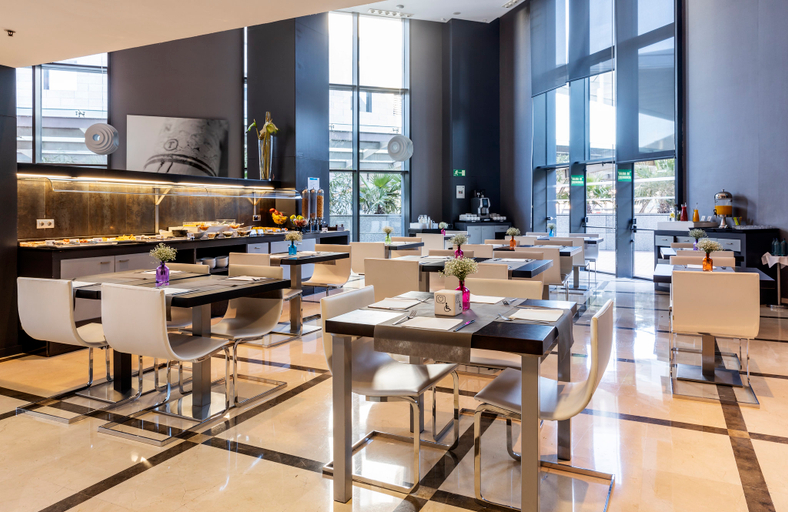 Food & Drinks 5, Hotel ILUNION Aqua 4, Valencia