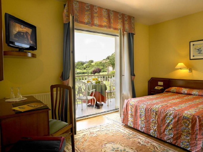 Bedroom 3, Hotel y Casona El Carmen, Asturias