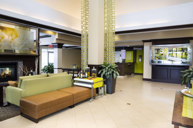 Public Area 2, Hilton Garden Inn Hampton Coliseum Central, Hampton