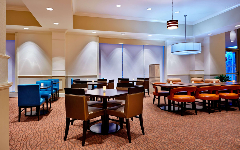 Food & Drinks 5, Hilton Garden Inn Omaha Downtown/Old Market Area, Douglas