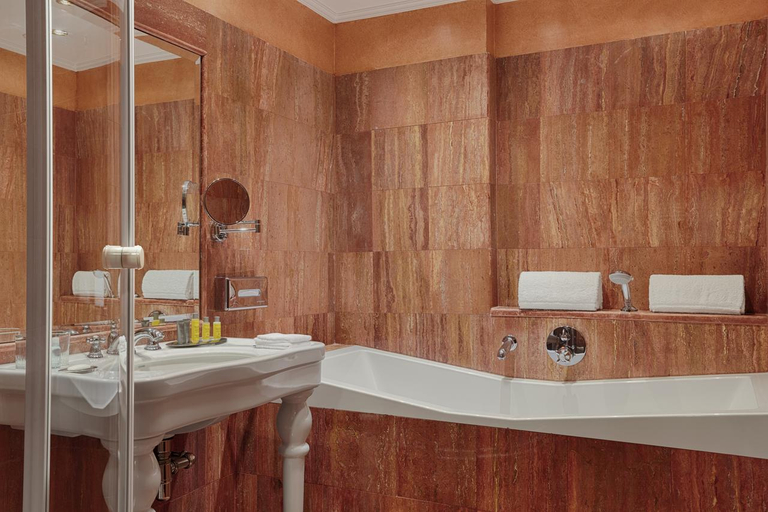 Bathroom 5, Marriott Hotel Rome Park, Rome