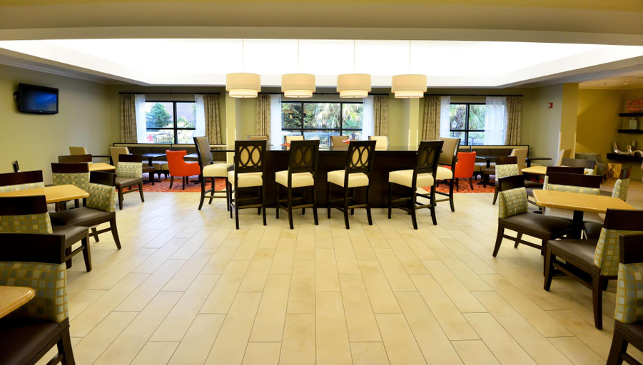 Food & Drinks 5, Hampton Inn Wilmington-Medical Park, New Hanover