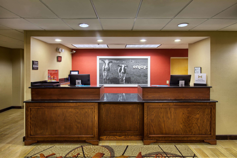 Public Area, Hampton Inn Raleigh- Garner, Wake